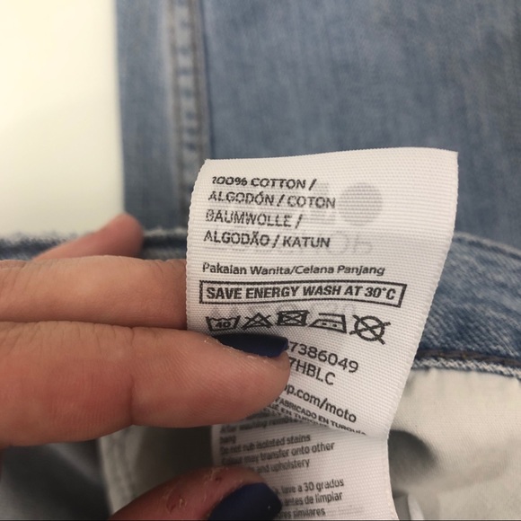 [Topshop] Distressed Hayden Boyfriend Jeans - Picture 6 of 7